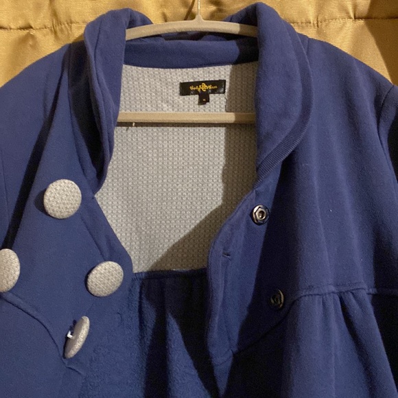 Medium blue pea coat with large button open front and side pockets - Picture 3 of 3